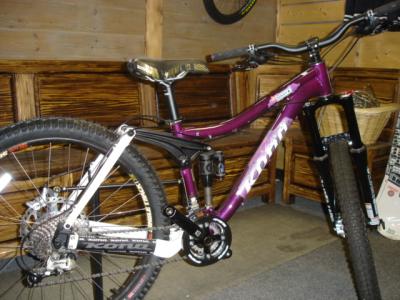 NEW 2009 Kona Minxy Ladies Bike $800